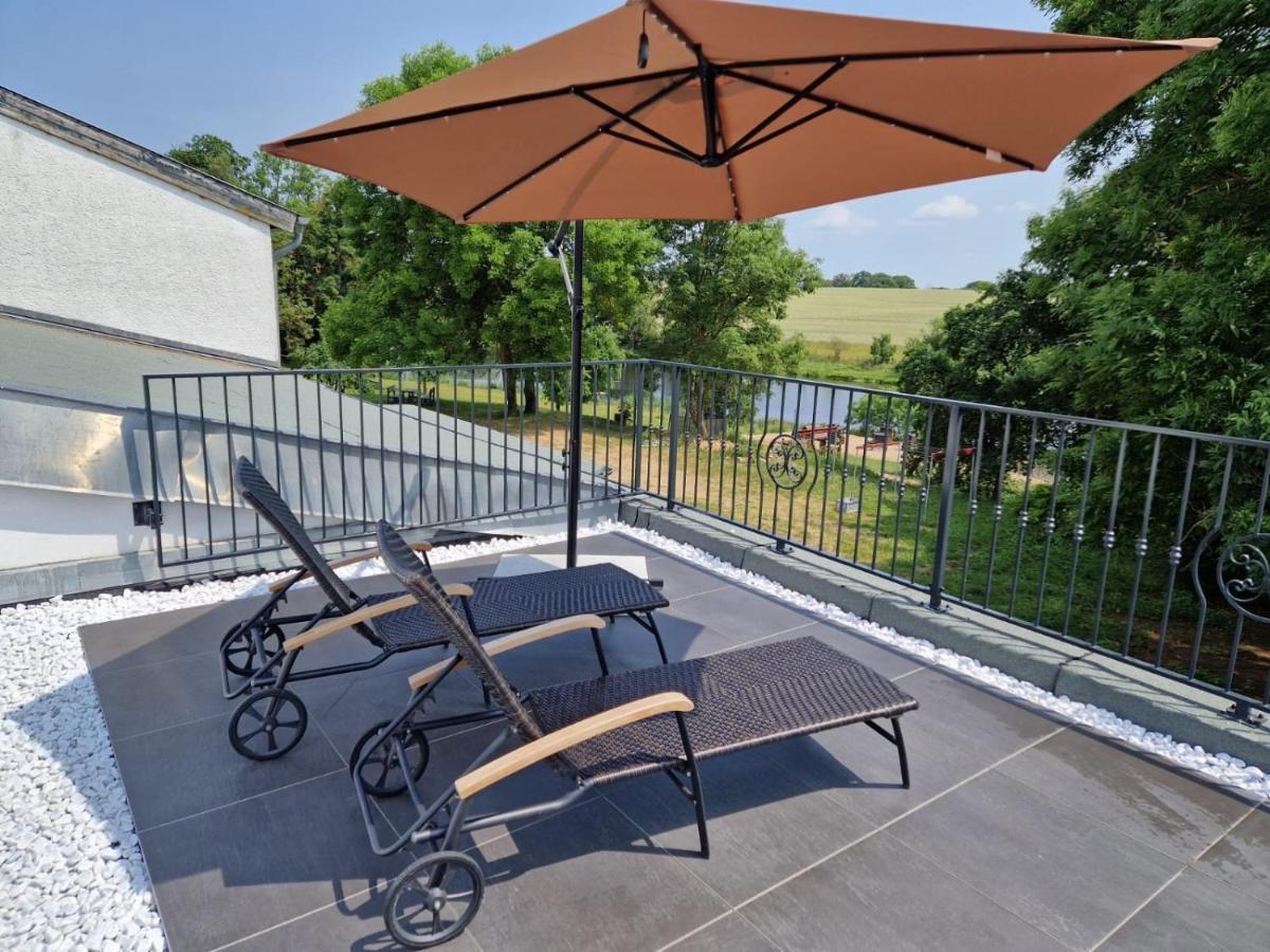 Ferienwohnung Mit Kamin Und Traumhafter Dachterrasse Mit Weitblick In Die Natur Neu Gaarz Exteriér fotografie