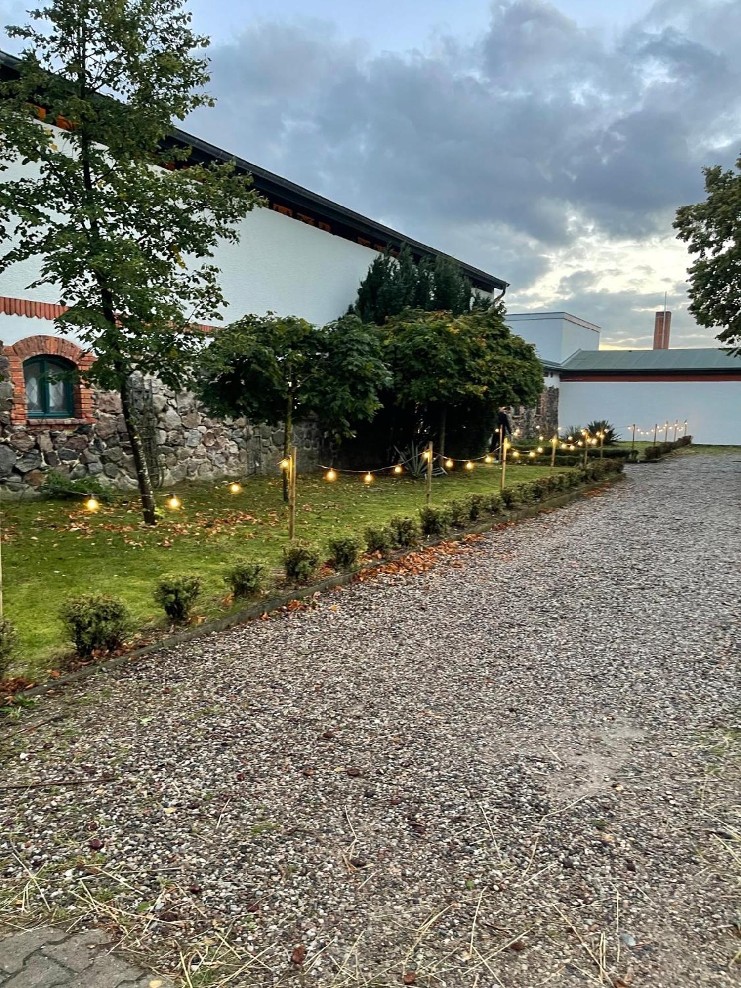 Ferienwohnung Mit Kamin Und Traumhafter Dachterrasse Mit Weitblick In Die Natur Neu Gaarz Exteriér fotografie